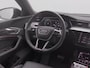 Audi E-tron 55 quattro S edition 95 kWh | Soh 97% | LED Matrix | Leder | Panoramadak | Elek. Achterklep | Head-up Display | Navigatie | Side assist | Stoelverwarming Voor & Achter | 360 camera |