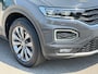 Volkswagen T-Roc 1.5 TSI 150PK DSG Style | Camera | Trekhaak | Navi | Carplay | Adap. Cruise | Rijklaar incl. garantie