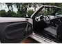Volkswagen Beetle Cabriolet 1.2 TSI Design BlueMotion | Volledig Dealeronderhouden | RetroVelgen | Navigatie | Stoelverwarming |