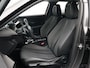 Peugeot 2008 1.2 PureTech Allure (APPLE CARPLAY,LED VERLICHTING,CAMERA,LANE ASSIST,CLIMATE,CRUISE,DIGITAAL DISPLAY,LM-VELGEN)