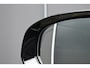 Volvo XC60 T6 Plug-in Hybrid Ultra Dark | Luchtvering | Trekhaak | Verwarmbare voorstoelen en achterbank | Premium audio by Harman Kardon | Keyless | Verwarmbaar stuurwiel |