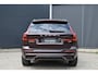 Volvo XC60 T6 Plug-in Hybrid Ultra Dark | Luchtvering | Trekhaak | Verwarmbare voorstoelen en achterbank | Premium audio by Harman Kardon | Keyless | Verwarmbaar stuurwiel |