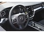 Volvo V60 2.0 B3 Momentum Business | Adaptive Cruise Control | Pilot Assist | Achteruitrijcamera | Parkeersensoren voor én achter | 17' lichtmetalen velgen | Lederen bekleding