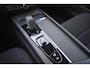 Volvo V60 2.0 B3 Momentum Business | Adaptive Cruise Control | Pilot Assist | Achteruitrijcamera | Parkeersensoren voor én achter | 17' lichtmetalen velgen | Lederen bekleding