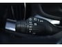 Volvo V60 2.0 B3 Momentum Business | Adaptive Cruise Control | Pilot Assist | Achteruitrijcamera | Parkeersensoren voor én achter | 17' lichtmetalen velgen | Lederen bekleding