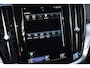 Volvo V60 2.0 B3 Momentum Business | Adaptive Cruise Control | Pilot Assist | Achteruitrijcamera | Parkeersensoren voor én achter | 17' lichtmetalen velgen | Lederen bekleding