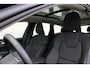 Volvo XC60 2.0 T6 Plug-in hybrid AWD Ultra Dark | Voor- en achterbank verwarmd | Apple Carplay & Android Auto | Audio installatie premium | Bluetooth telefoonvoorbereiding | Cruise control adaptief met Stop&Go en stuurhulp | Electronic climate controle | Elektrisch glazen panorama-dak | Elektrisch verstelb. bestuurdersstoel met geheugen | Navigatiesysteem full map