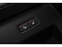 Volvo XC60 2.0 T6 Plug-in hybrid AWD Ultra Dark | Voor- en achterbank verwarmd | Apple Carplay & Android Auto | Audio installatie premium | Bluetooth telefoonvoorbereiding | Cruise control adaptief met Stop&Go en stuurhulp | Electronic climate controle | Elektrisch glazen panorama-dak | Elektrisch verstelb. bestuurdersstoel met geheugen | Navigatiesysteem full map