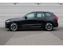 Volvo XC60 2.0 T6 Plug-in hybrid AWD Ultra Dark | Voor- en achterbank verwarmd | Apple Carplay & Android Auto | Audio installatie premium | Bluetooth telefoonvoorbereiding | Cruise control adaptief met Stop&Go en stuurhulp | Electronic climate controle | Elektrisch glazen panorama-dak | Elektrisch verstelb. bestuurdersstoel met geheugen | Navigatiesysteem full map