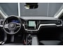 Volvo V60 2.0 B4 Plus Dark | Semi Elek. inklapbare trekhaak | Stoel-stuurwiel verwarming | Adaptieve cruise Controle met pilot assist | Blis blind spot informatie systeem | achteruitrij camera |