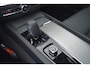 Volvo V60 2.0 B4 Plus Dark | Semi Elek. inklapbare trekhaak | Stoel-stuurwiel verwarming | Adaptieve cruise Controle met pilot assist | Blis blind spot informatie systeem | achteruitrij camera |