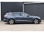 Volvo V60 2.0 B4 Plus Dark | Semi Elek. inklapbare trekhaak | Stoel-stuurwiel verwarming | Adaptieve cruise Controle met pilot assist | Blis blind spot informatie systeem | achteruitrij camera |
