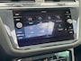 Volkswagen Tiguan 1.4 245pk TSI eHybrid R-Line Business+ Panoramaschuif-kanteldak | Achteruitrijcamera | Vaste trekhaak