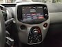 Toyota Aygo 1.0 VVT-i x-play Two tone color Airco Camara - RIJKLAAR -