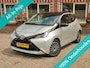 Toyota Aygo 1.0 VVT-i x-play Two tone color Airco Camara - RIJKLAAR -