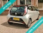 Toyota Aygo 1.0 VVT-i x-play Two tone color Airco Camara - RIJKLAAR -