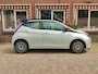 Toyota Aygo 1.0 VVT-i x-play Two tone color Airco Camara - RIJKLAAR -
