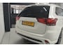 Mitsubishi Outlander 2.0 PHEV instyle // TREKHAAK // LEDER // CAMERA // OPEN DAK // NAVI //