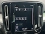 Volvo XC40 2.0 T4 Momentum 4 cilinder, Automaat, Driver assist, BLIS, Adaptive cruise, Trekhaak afneembare kogel, 360 graden parkeercamera, Stoel en stuurverwarming, Parkeerverwarming met timer
