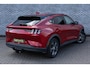 Ford Mustang Mach-E RWD 75 kWh | Trekhaak | Keyless Entry | Elektrische Achterklep | Bang Olufsen Audio | 360 Graden Camera | Parkeersensoren | Stoelverwarming | Cruise Control Adaptief | Navigatie | Apple Carplay | Android Auto