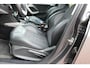Peugeot 2008 1.2 PureTech Urban Cross TREKHAAK - NAVIGATIE