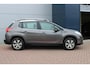 Peugeot 2008 1.2 PureTech Urban Cross TREKHAAK - NAVIGATIE