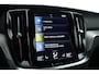 Volvo V60 T8 Recharge AWD R-Design | SOH 97,4% | Memory Seats | Elek. Trekhaak | Pilot Assist | Stoel- Stuurverw. | H&K Audio | Camera + PDC |