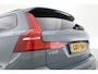Volvo V60 T8 Recharge AWD R-Design | SOH 97,4% | Memory Seats | Elek. Trekhaak | Pilot Assist | Stoel- Stuurverw. | H&K Audio | Camera + PDC |