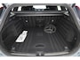 Volvo V60 T8 Recharge AWD R-Design | SOH 97,4% | Memory Seats | Elek. Trekhaak | Pilot Assist | Stoel- Stuurverw. | H&K Audio | Camera + PDC |