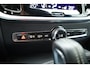 Volvo V60 T8 Recharge AWD R-Design | SOH 97,4% | Memory Seats | Elek. Trekhaak | Pilot Assist | Stoel- Stuurverw. | H&K Audio | Camera + PDC |
