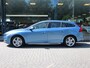 Volvo V60 2.4 D6 Twin Engine R-Design Climate / Leder / Trekh / Elekramen / Navi / Volledig onderhouden / All-season banden