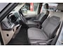 Volkswagen California 180KW-245PK, Hybride, Camper, Standkachel, Keuken met Koelkast, gaspit, stromend water, 230V, elektrisch hef dak, Luifel, slaapmogelijkheid 2 persoon bed, 4 zitplaatsen, watertank, handdouche, vele opberg mogelijkheden,