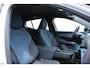 Volvo EX30 Single Motor Extended Range Plus 69 kWh | Stoelverwarming | Google Services | Achteruitrijcamera | Elektrisch bedienbare achterklep | Standkachel | Apple Carplay | Android Auto