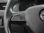 Skoda Octavia Combi 1.4 TSI Greentech Ambition Businessline Climate control Lichtmetalen velgen Parkeersensoren achter Navigatie Trekhaak Cruise control