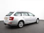 Skoda Octavia Combi 1.4 TSI Greentech Ambition Businessline Climate control Lichtmetalen velgen Parkeersensoren achter Navigatie Trekhaak Cruise control