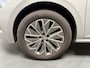 Skoda Kamiq 1.0 TSI Ambition / AUTOMAAT/ CAMERA/ PARK. SENSOREN/ ELEK. ACHTERKLEP/ VOORRUIT VERWARM./ CRYSTAL LIGHTING/ CRUISE/ STOELVERWARM./ SMARTLINK/ CLIMA/ DAB/ 17" LMV