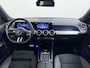 Mercedes-Benz EQB EQB 300 4Matic AMG VAN: 47.900,- VOOR: 45.440,- UW HERFSTVOORDEEL: 2.460,- NIEUW MODEL | SOH 100% | NIGHT PAKKET | 7-PERSOONS | ACHTERUITRIJCAMERA | ADAPTIVE CRUISE CONTROL | ELEKTRISCHE ACHTERKLEP | STUUR- & STOELVERWARMING | AMBIENT LIGHTING | FABRIEKSGARANTIE T/M 06-2027 | RIJKLAAR