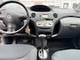 Toyota Yaris 1.3 VVT-i Sol, AUTOMAAT, trekhaak, nette goed onderhouden auto met weinig kilometers.