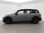 MINI Clubman 1.5 COOPER 136 PK MOONWALK GREY + ZWART DAK | 17 INCH ZWARTE VELGEN | LED | NAVIGATIE