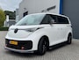 Volkswagen ID. Buzz 1st 77kWh | Red Accent pakket | IQ Light | 5 Persoons | 2x elektrisch schuifdeur | Trekhaak