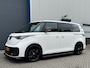 Volkswagen ID. Buzz 1st 77kWh | Red Accent pakket | IQ Light | 5 Persoons | 2x elektrisch schuifdeur | Trekhaak