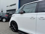 Volkswagen ID. Buzz 1st 77kWh | Red Accent pakket | IQ Light | 5 Persoons | 2x elektrisch schuifdeur | Trekhaak