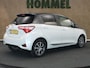 Toyota Yaris 1.5 VVT-i Y20 - ORIGINEEL NEDERLANDSE AUTO - AFKOMSTIG VAN 2E EIGENAAR - LAGE KM STAND - 15 INCH LICHT METALEN VELGEN - CLIMATE CONTROL - NAVIGATIE - KEYLESS ENTRY/ START - CAMERA - BOTSWAARSCHUWINGSYSTEEM - 6 VERSNELLINGEN