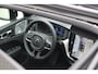 Volvo XC60 2.0 T8 Plug-in hybrid AWD Ultra Dark Exec. Ed. | Extra getint glas | Geluidsisolerend glas | Achterbank verwarmd | Apple carplay/ Android auto | Electric climate control | Elektrisch glazen panorama-dak | 21" lichtmetalen velgen | Actieve luchtvering | Voorstoelen met massagefunctie | Voorstoelen verwarmd |