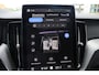 Volvo XC60 2.0 T8 Plug-in hybrid AWD Ultra Dark Exec. Ed. | Extra getint glas | Geluidsisolerend glas | Achterbank verwarmd | Apple carplay/ Android auto | Electric climate control | Elektrisch glazen panorama-dak | 21" lichtmetalen velgen | Actieve luchtvering | Voorstoelen met massagefunctie | Voorstoelen verwarmd |