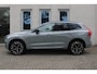 Volvo XC60 2.0 T8 Plug-in hybrid AWD Ultra Dark Exec. Ed. | Extra getint glas | Geluidsisolerend glas | Achterbank verwarmd | Apple carplay/ Android auto | Electric climate control | Elektrisch glazen panorama-dak | 21" lichtmetalen velgen | Actieve luchtvering | Voorstoelen met massagefunctie | Voorstoelen verwarmd |