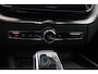 Volvo XC60 2.0 T8 Plug-in hybrid AWD Ultra Dark Exec. Ed. | Extra getint glas | Geluidsisolerend glas | Achterbank verwarmd | Apple carplay/ Android auto | Electric climate control | Elektrisch glazen panorama-dak | 21" lichtmetalen velgen | Actieve luchtvering | Voorstoelen met massagefunctie | Voorstoelen verwarmd |