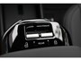 Volvo EX30 Cross Country P5 Long Range Ultra Europa 69 kWh | Apple Carplay/Android Auto | Electronic climate control | 19" lichtmetalen velgen | Panorama dak | Parkeer assistent | Parkeersensoren voor en achter | Voorstoelen verwarmd | Warmtepomp |