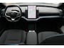 Volvo EX30 Cross Country P5 Long Range Ultra Europa 69 kWh | Apple Carplay/Android Auto | Electronic climate control | 19" lichtmetalen velgen | Panorama dak | Parkeer assistent | Parkeersensoren voor en achter | Voorstoelen verwarmd | Warmtepomp |