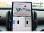 Volvo EX30 Cross Country P5 Long Range Ultra Europa 69 kWh | Apple Carplay/Android Auto | Electronic climate control | 19" lichtmetalen velgen | Panorama dak | Parkeer assistent | Parkeersensoren voor en achter | Voorstoelen verwarmd | Warmtepomp |